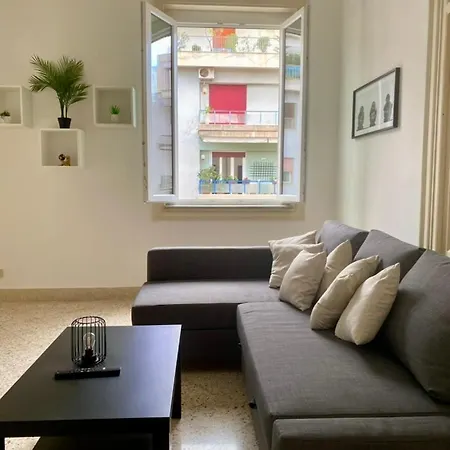 Urban Poet Retreat - Casa Di Vincenzo E Andrea 2 Apartamento *
